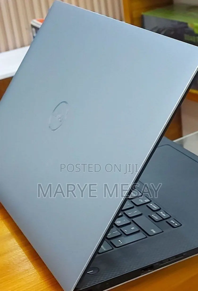 New Laptop Dell Precision 5540 16GB Intel Core I7 SSD 512GB