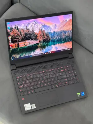 New Laptop Dell 16GB Intel Core I7 SSD 512GB