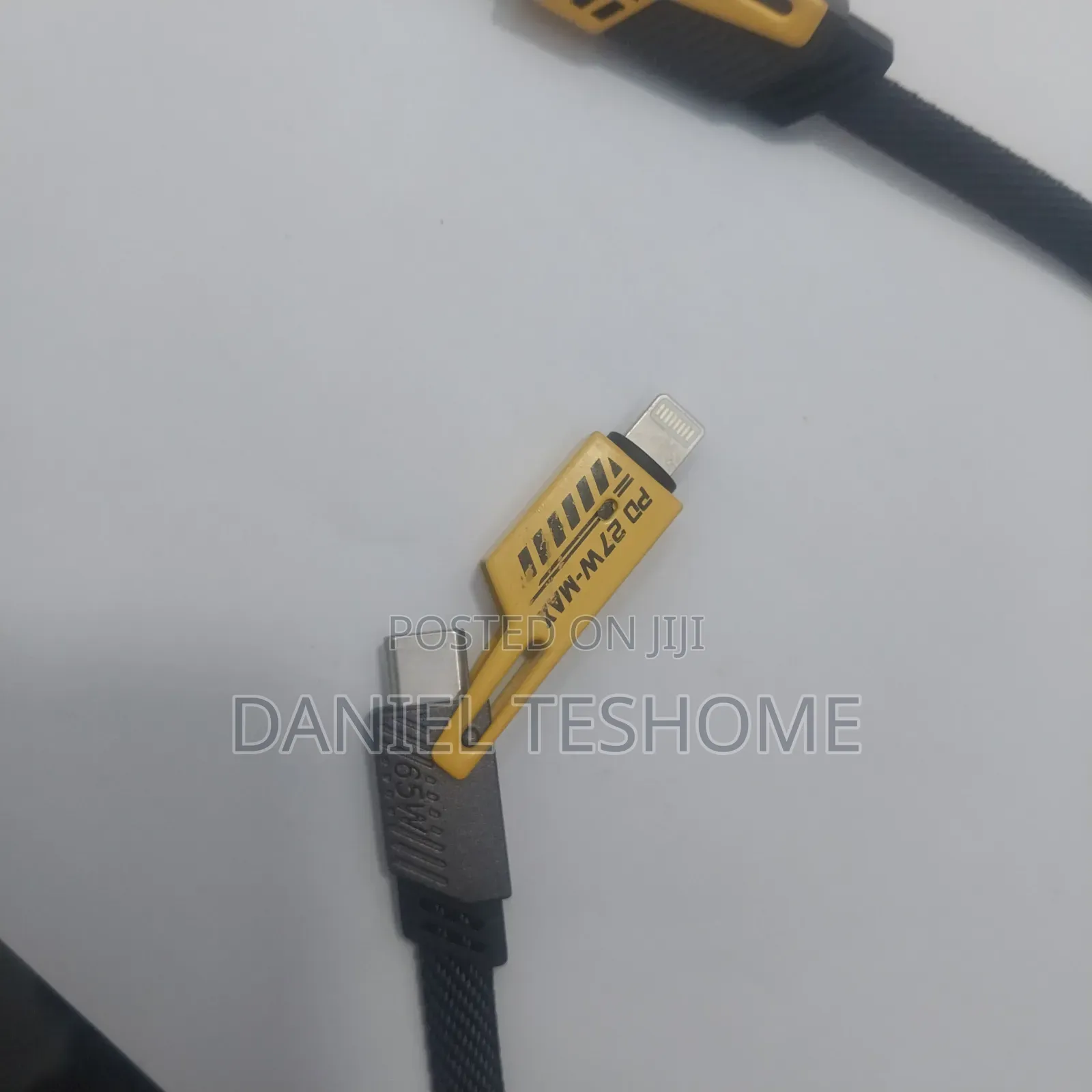 Charger Cable C-C C to iPhone Universal