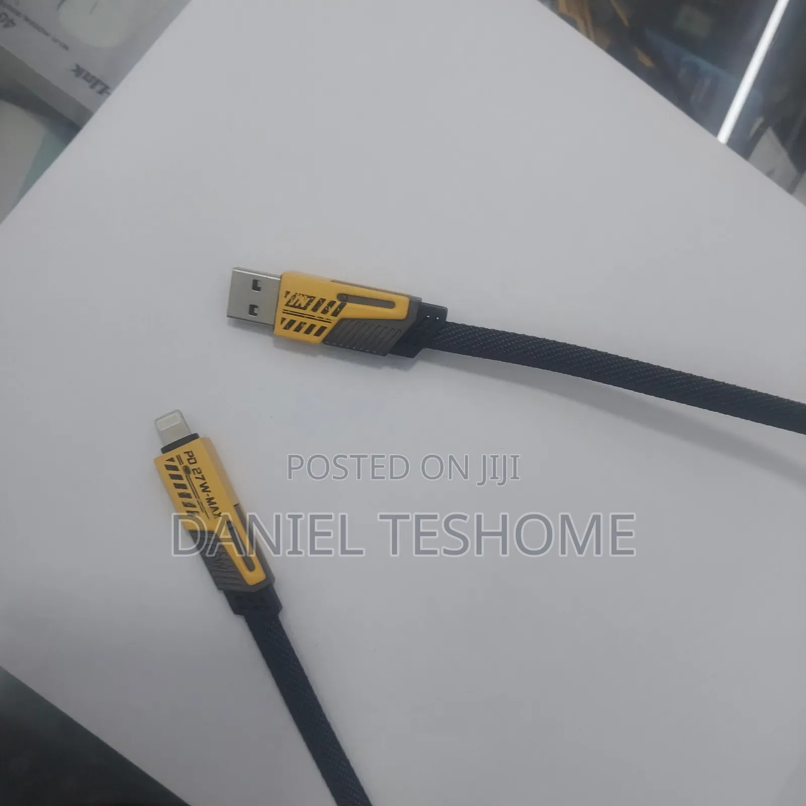 Charger Cable C-C C to iPhone Universal