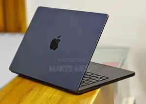 New Laptop Apple MacBook 18GB Apple M3 Pro SSD 512GB