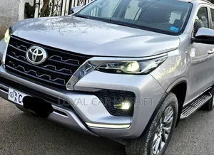 Toyota Fortuner 2023 Gray