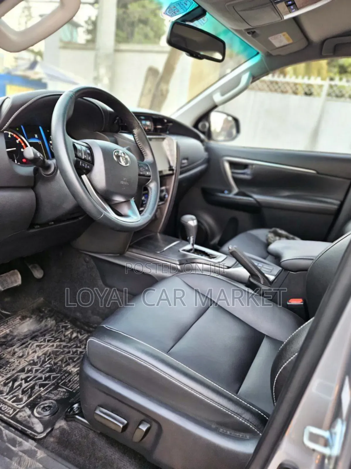 Toyota Fortuner 2023 Gray