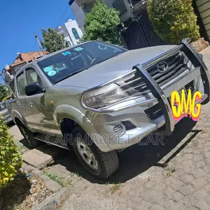 Toyota Hilux 3.0 D-4D 4x4 2013 Silver