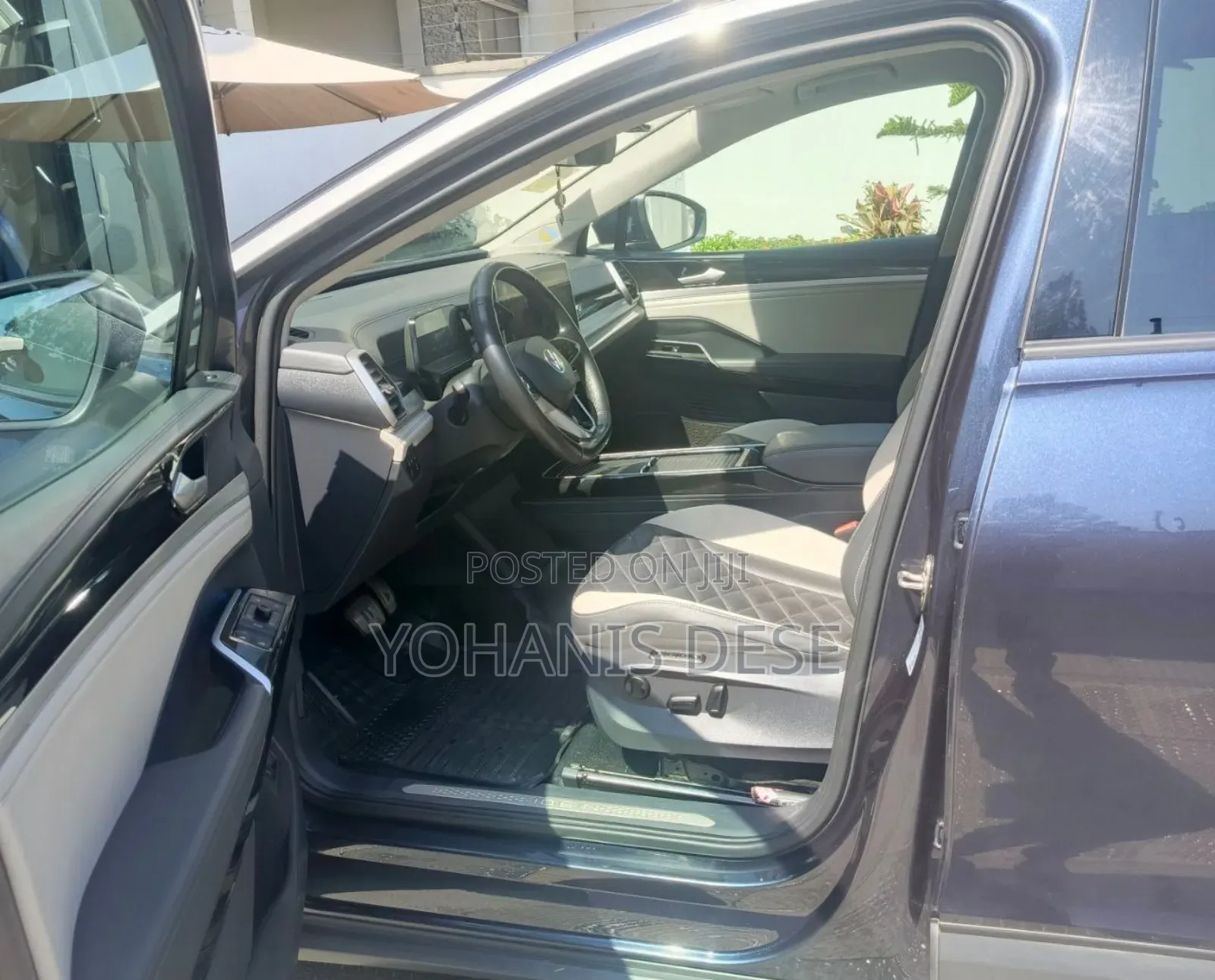 Volkswagen ID.6 2022 Matt Black