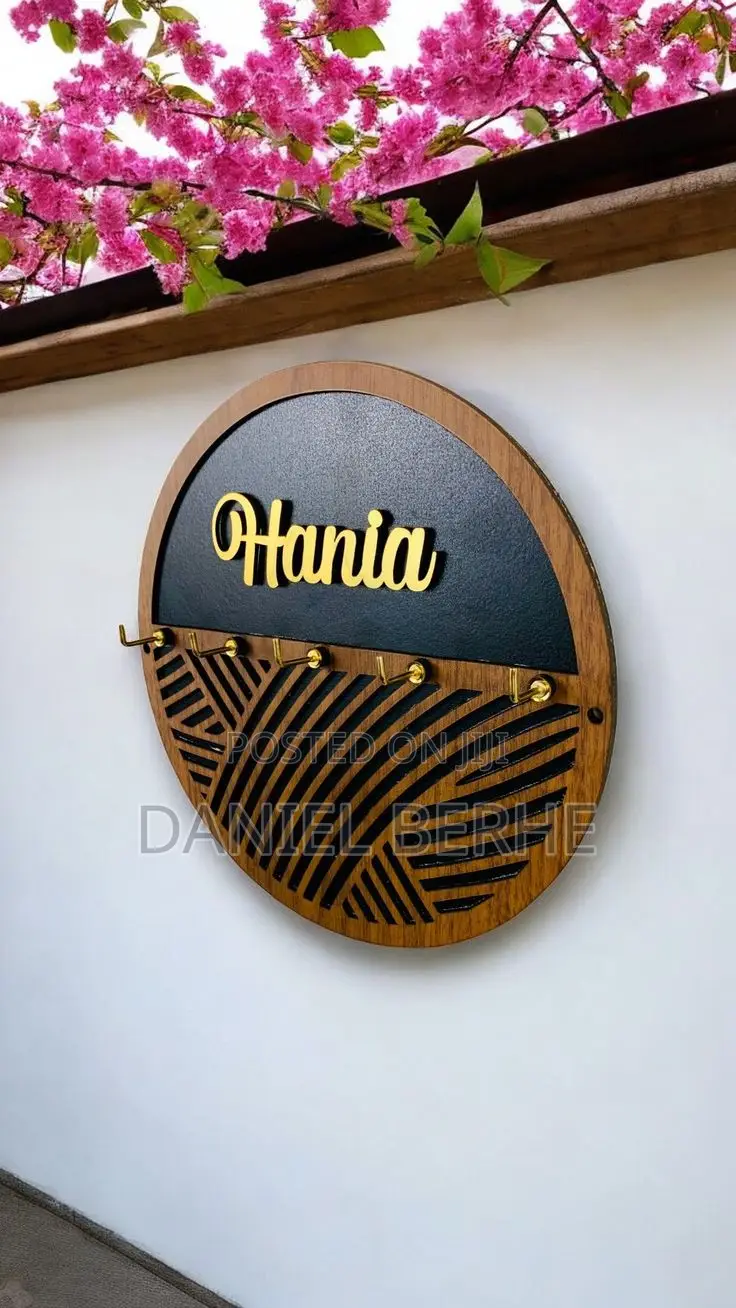 Wooden Wall-Mounted Key Coat Rack