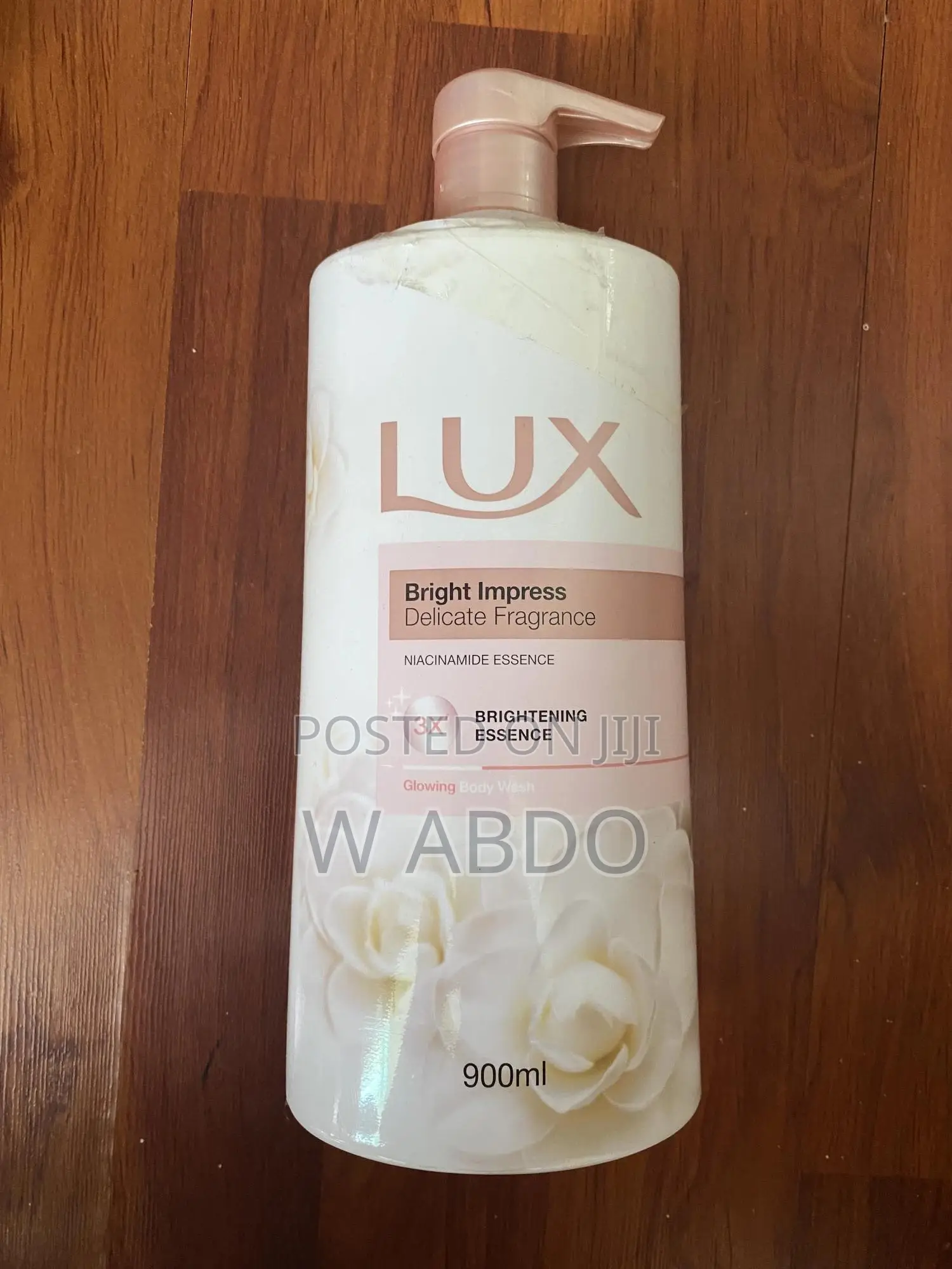 Lux Bright Empress Liquid Body Wash 900ml