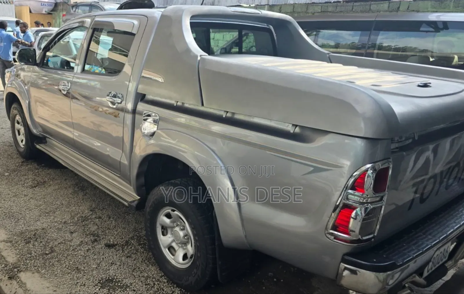 Toyota Hilux 2015 Gold
