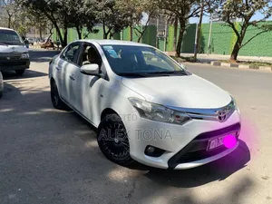 Toyota Yaris 2015 White
