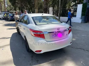 Toyota Yaris 2015 White