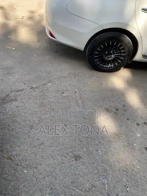 Toyota Yaris 2015 White