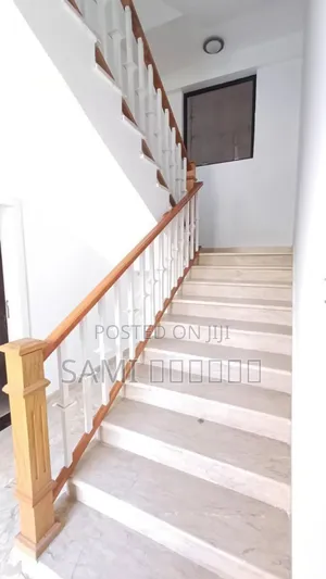 5bdrm House in Bole for sale