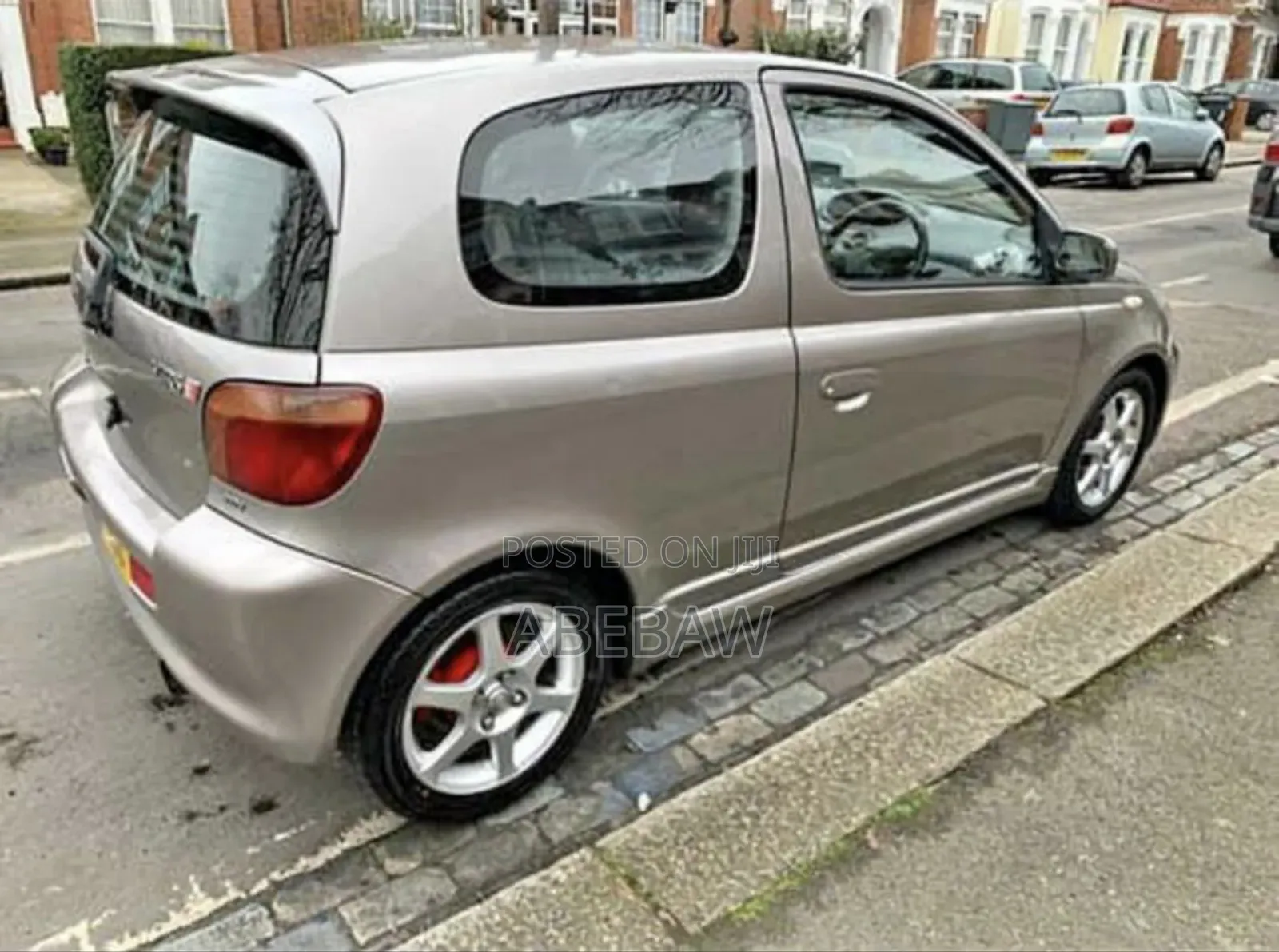 Toyota Vitz 2002 Silver