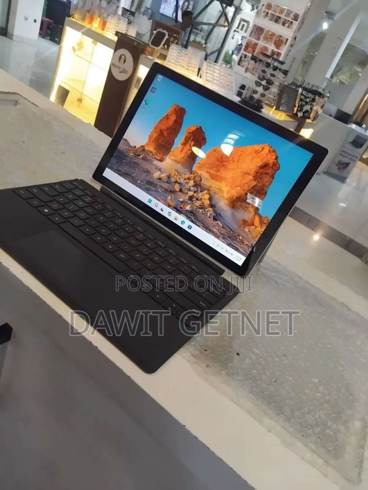 New Laptop Microsoft Surface Pro 7 16GB Intel Core I7 SSD 256GB