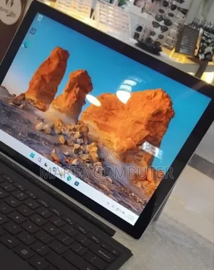 New Laptop Microsoft Surface Pro 7 16GB Intel Core I7 SSD 256GB