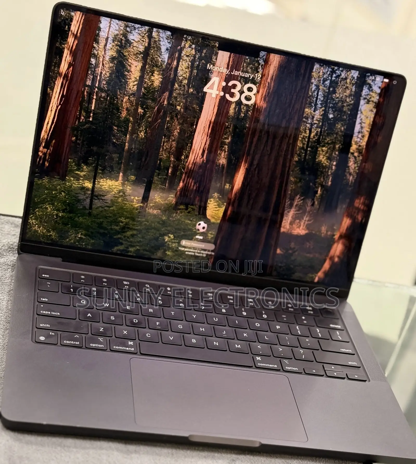 New Apple MacBook Pro 2024 M4 Max 14-Inch 16GB Apple M4 Pro SSD 512GB