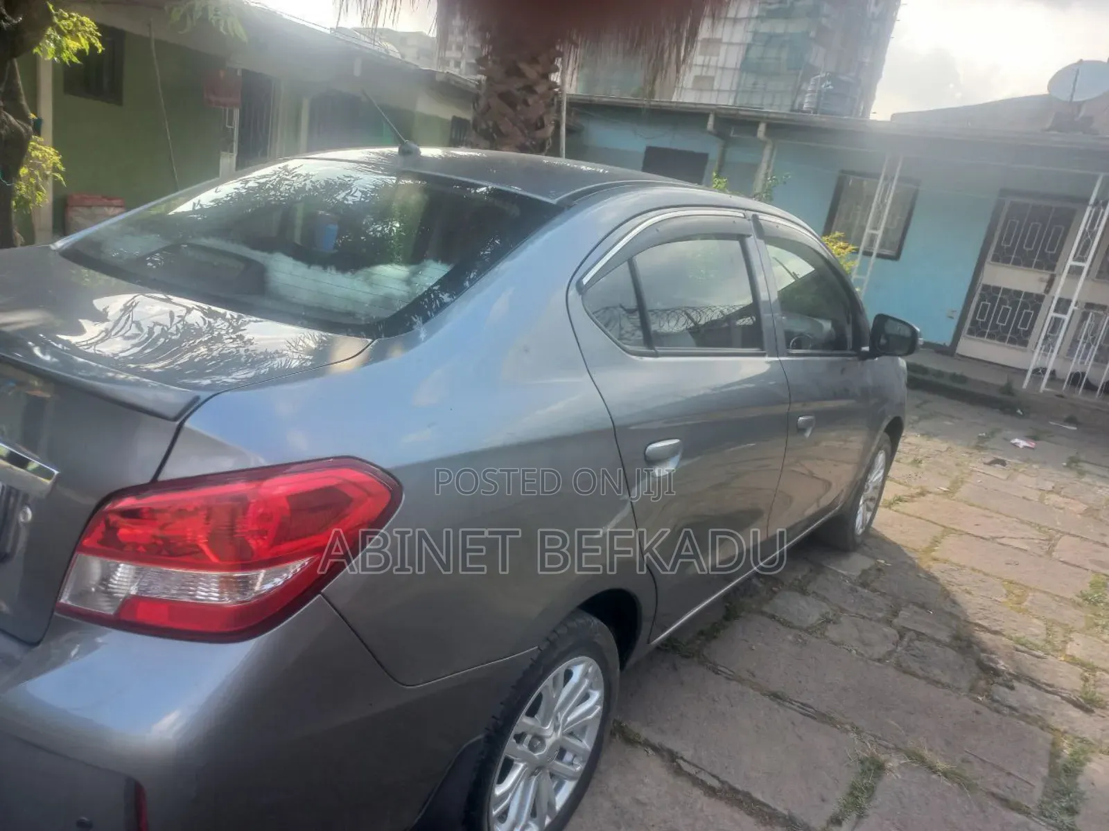 Mitsubishi Attrage 2021 Silver