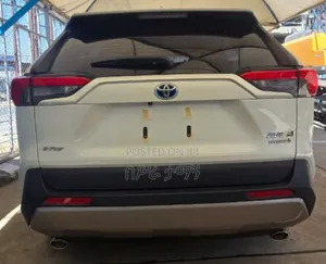 New Toyota RAV4 Limited FWD 2024 White