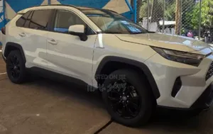 New Toyota RAV4 Limited FWD 2024 White