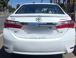 Toyota Corolla 2014 White