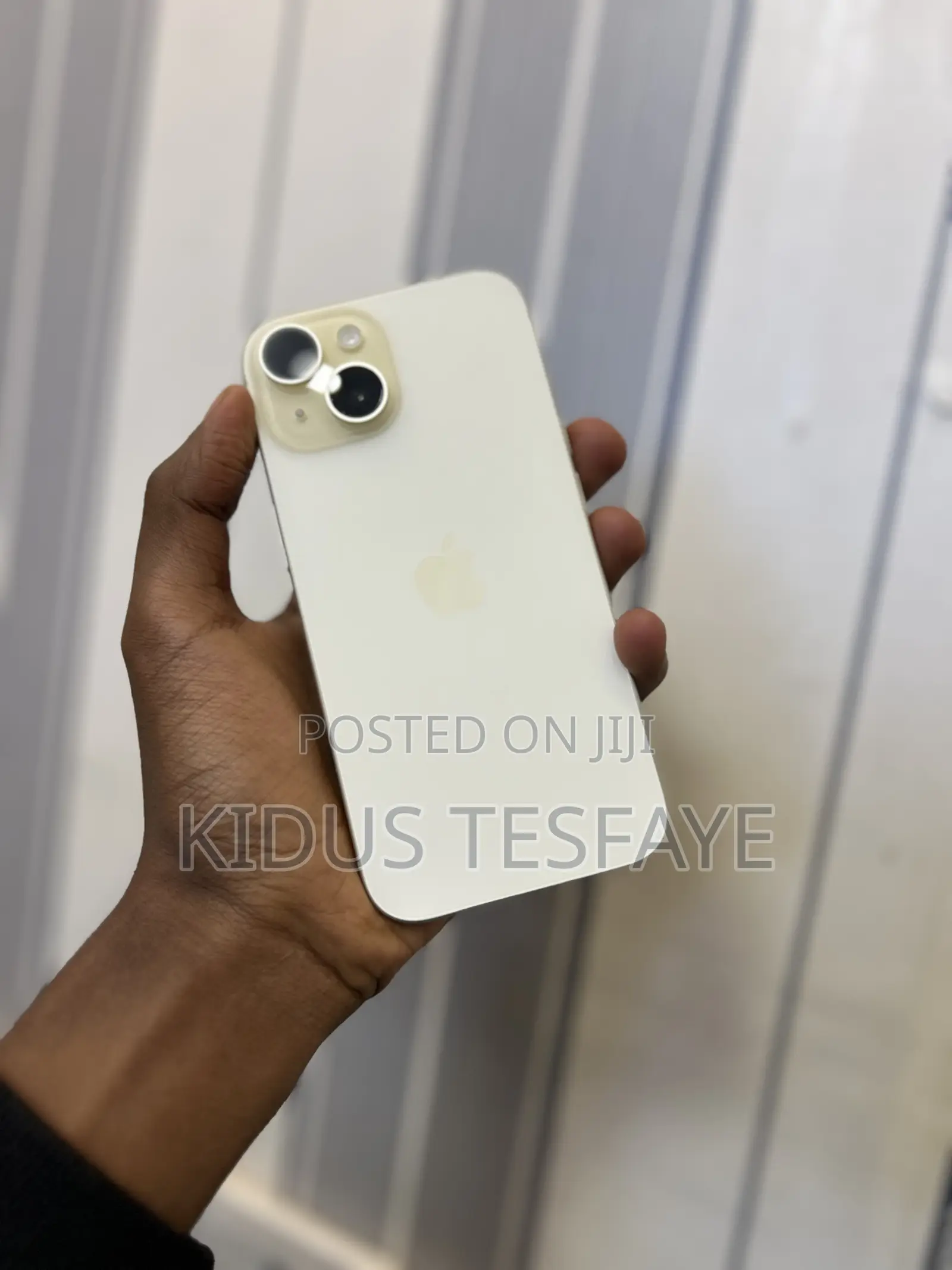 Apple iPhone 15 128 GB Yellow