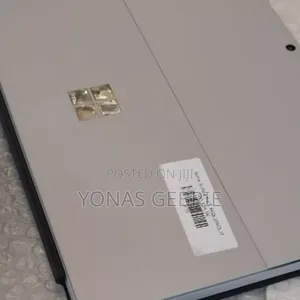 New Laptop Microsoft Surface 16GB Intel Core i7 SSD 256GB
