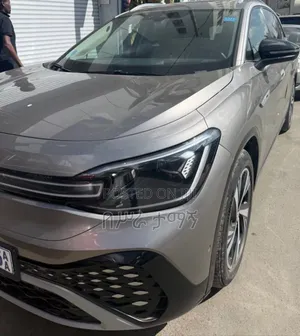 Volkswagen ID.6 2024 Brown