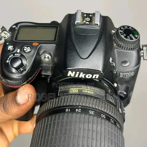 Nikon D7000 Camera 18-105mm Lens