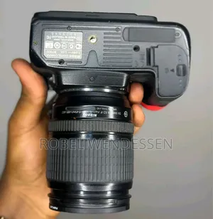 Nikon D7000 Camera 18-105mm Lens