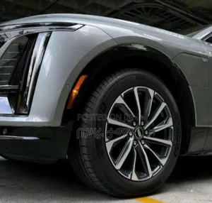 Cadillac Lyriq 100 kWh RWD 2022 Silver