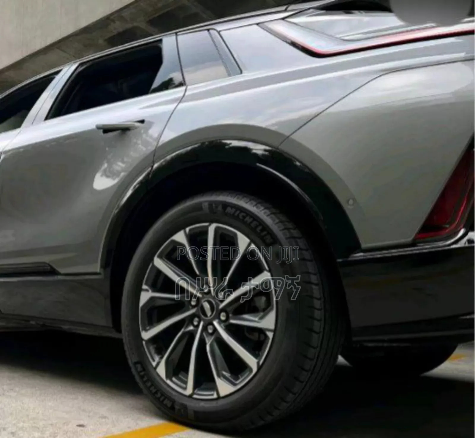 Cadillac Lyriq 100 kWh RWD 2022 Silver