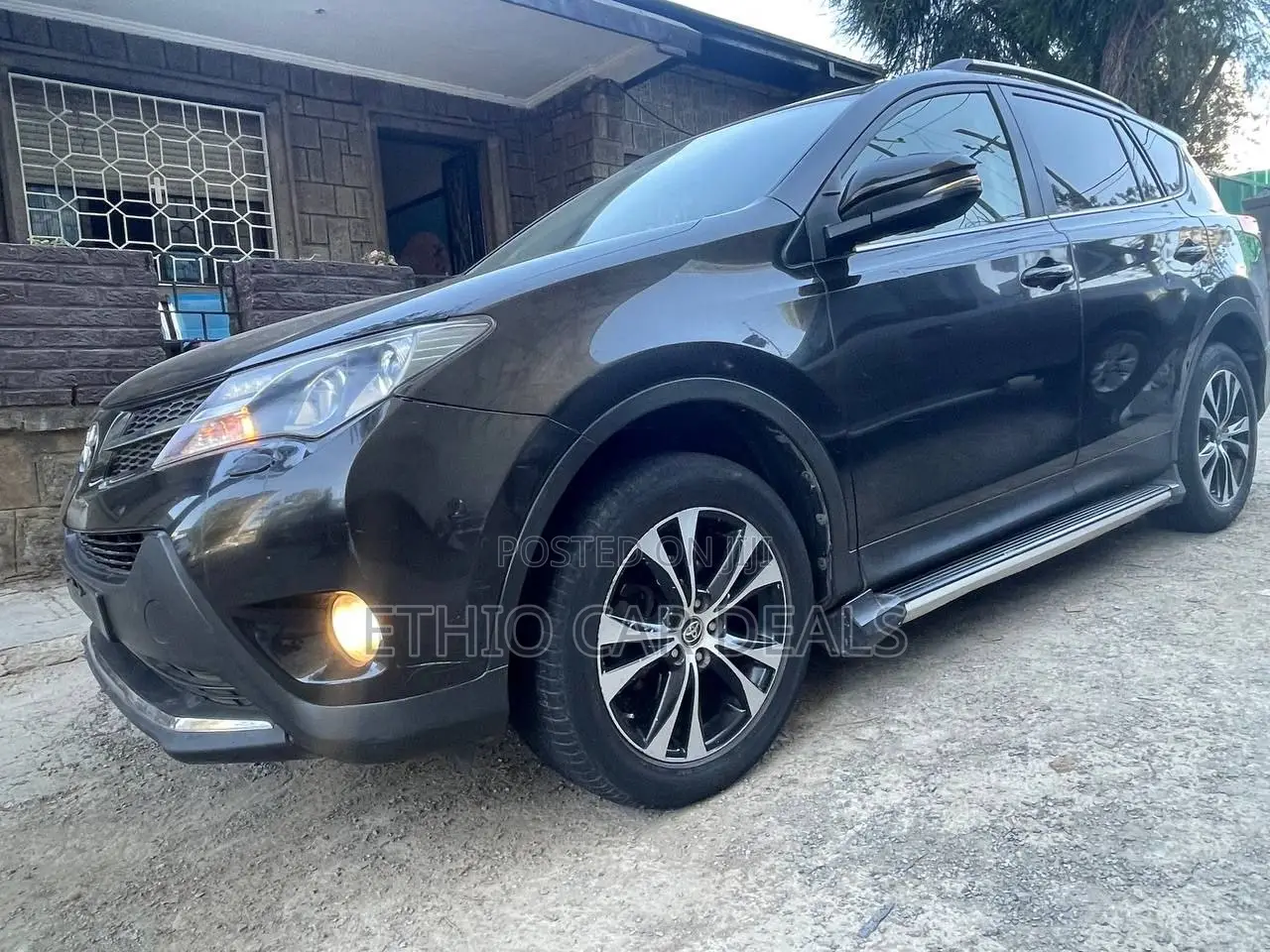 Toyota RAV4 XLE 4dr SUV AWD (2.5L 4cyl 6A) 2015 Brown