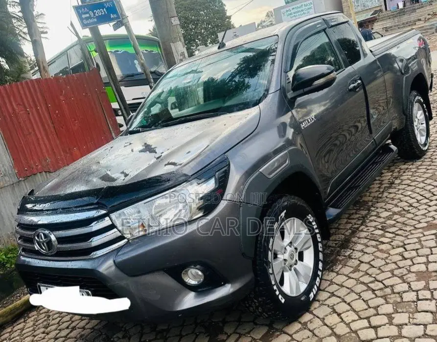 Toyota Hilux Revo Single Cab Deisel 2.4 RWD 2017 Matt Black