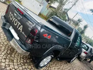 Toyota Hilux Revo Single Cab Deisel 2.4 RWD 2017 Matt Black