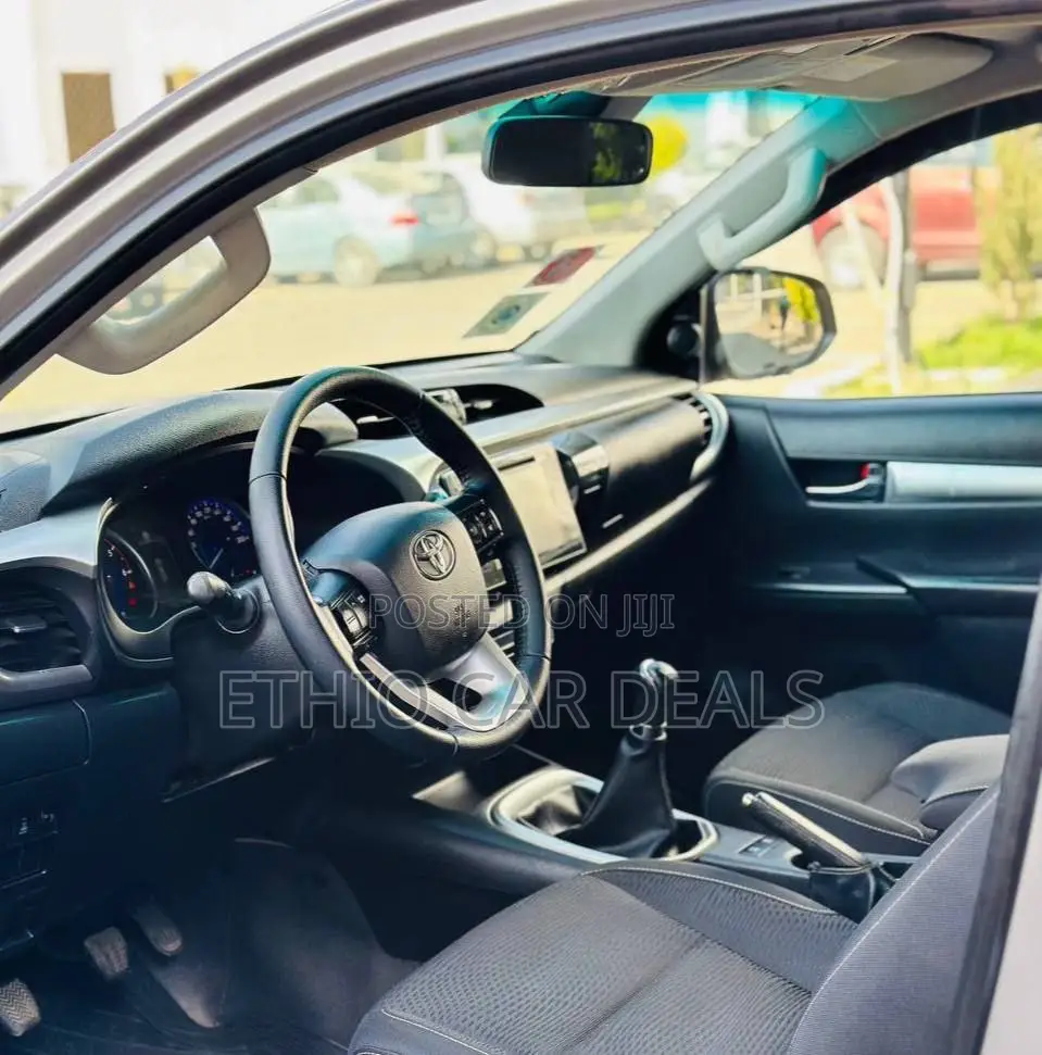 Toyota Hilux Revo Single Cab Deisel 2.4 RWD 2017 Matt Black