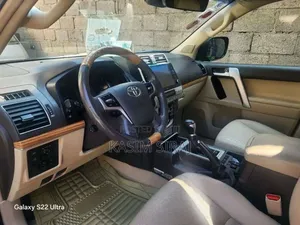 Toyota Land Cruiser Prado 2.8 2019 Silver