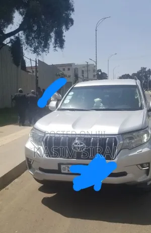 Toyota Land Cruiser Prado 2.8 2019 Silver