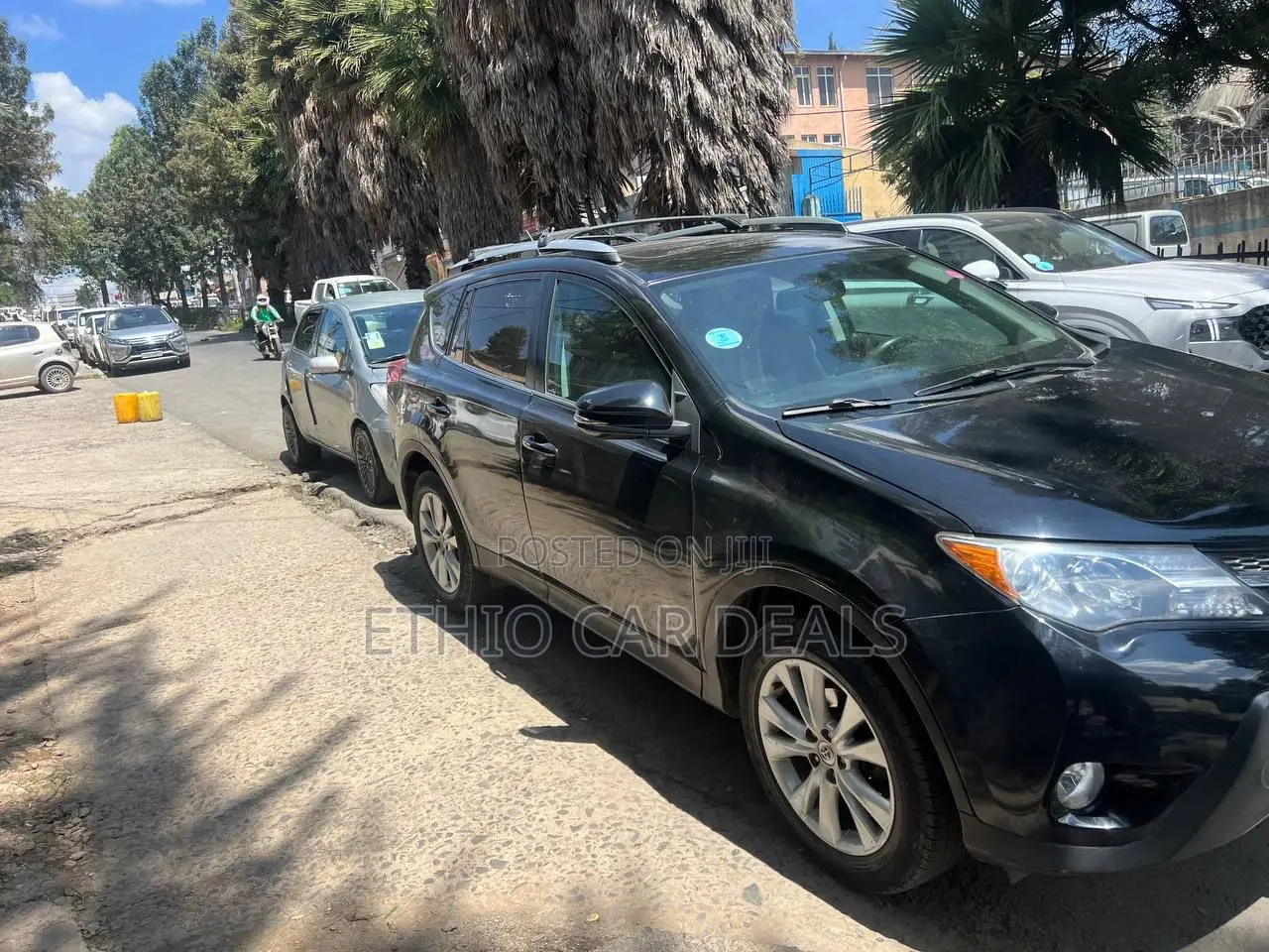 Toyota RAV4 XLE 4dr SUV AWD (2.5L 4cyl 6A) 2014 Black
