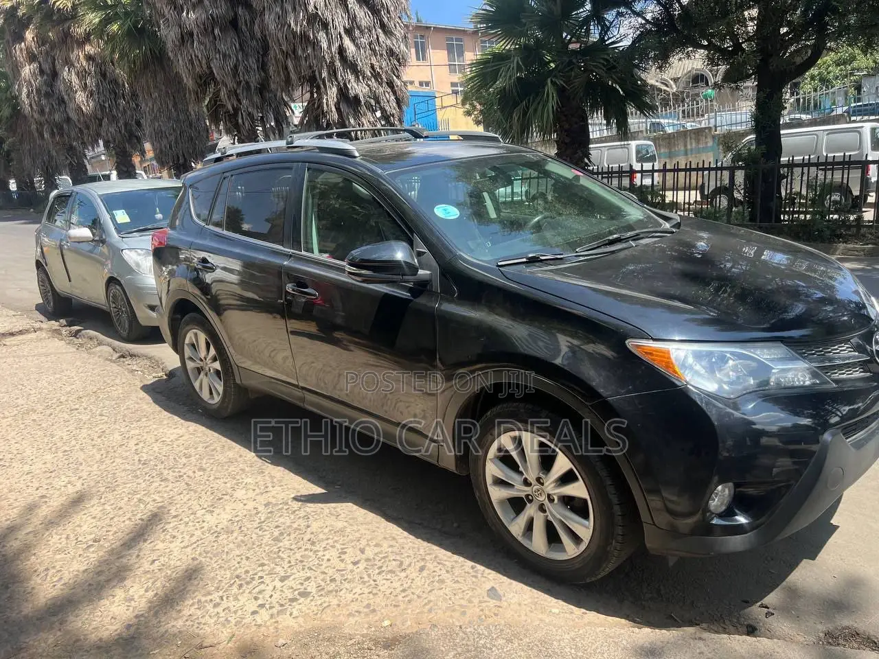 Toyota RAV4 XLE 4dr SUV AWD (2.5L 4cyl 6A) 2014 Black