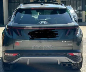 Hyundai Tucson Sport 2021 Green