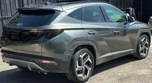 Hyundai Tucson Sport 2021 Green