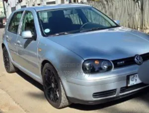 Volkswagen Golf 2000 Silver