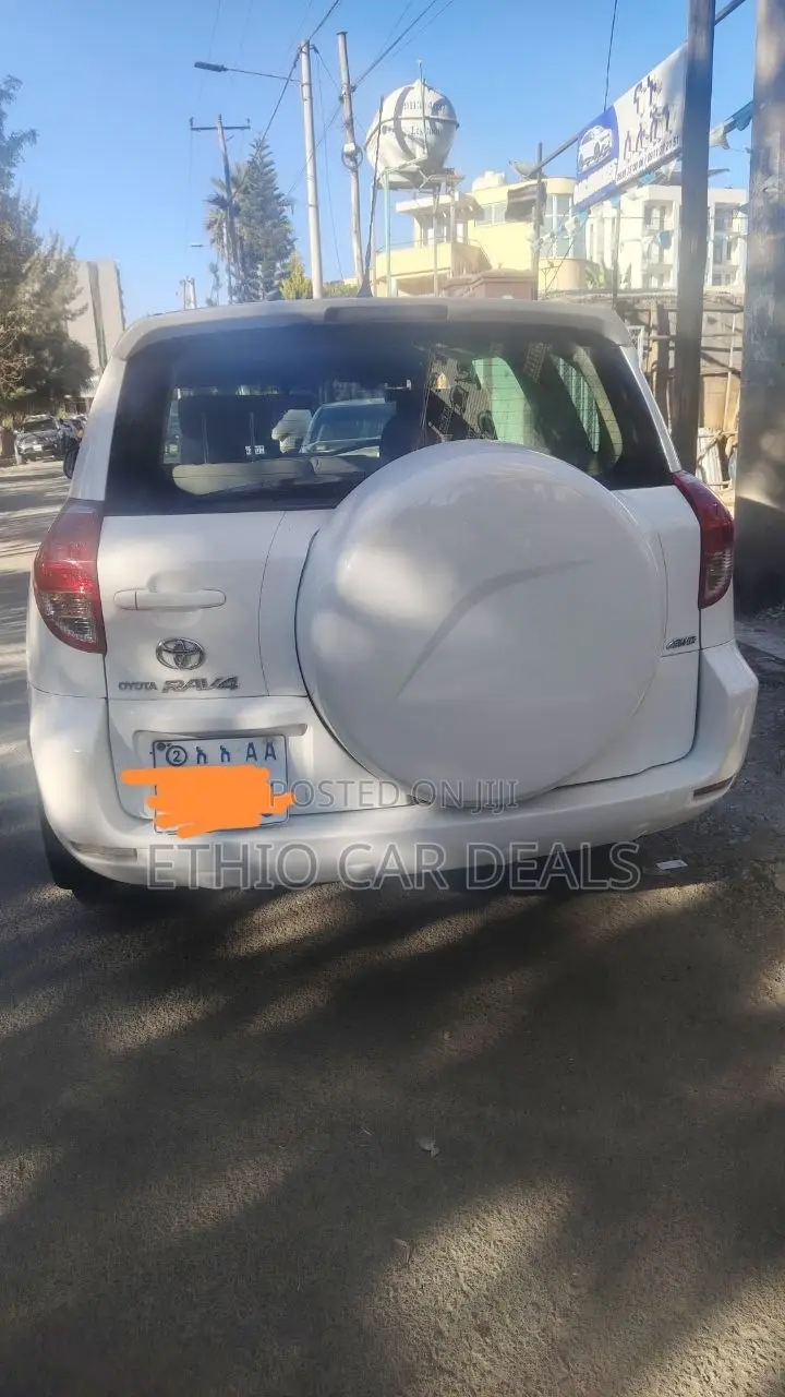 Toyota RAV4 2006 White