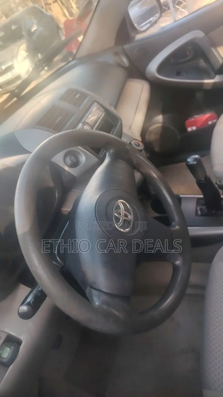 Toyota RAV4 2006 White