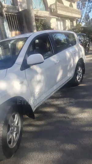 Toyota RAV4 2006 White