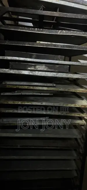 ዳቦ መጋገሪያ ,ባለ 14 ፖትራ, 10ኪሎ ማቡኪያ,54 ፖትራ , ዴክ ኦቨን, መደርደሪያ , ሶስት ባለ 14 ጋሪ