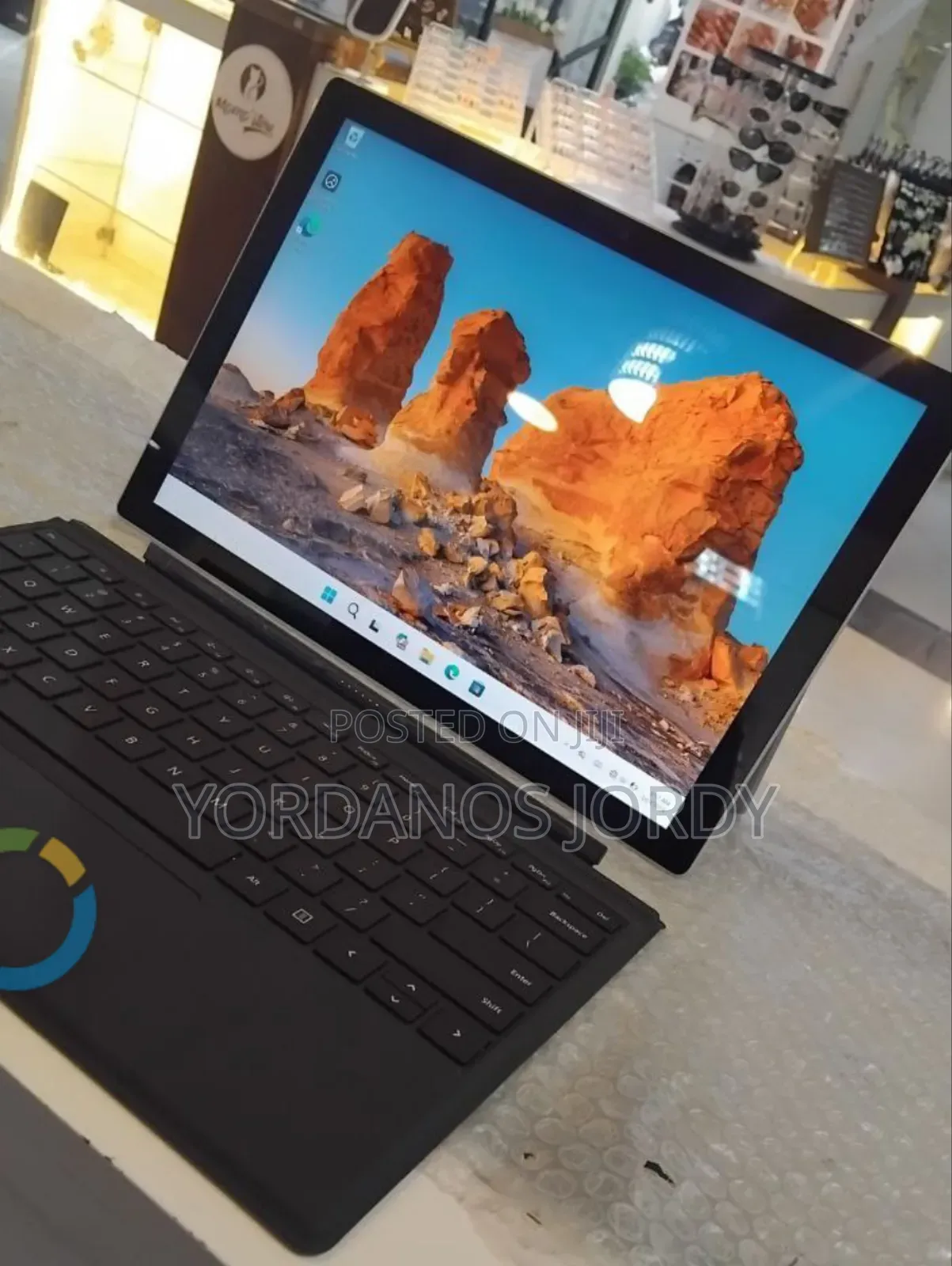 New Laptop Microsoft Surface Pro 7 16GB Intel Core I7 SSD 256GB