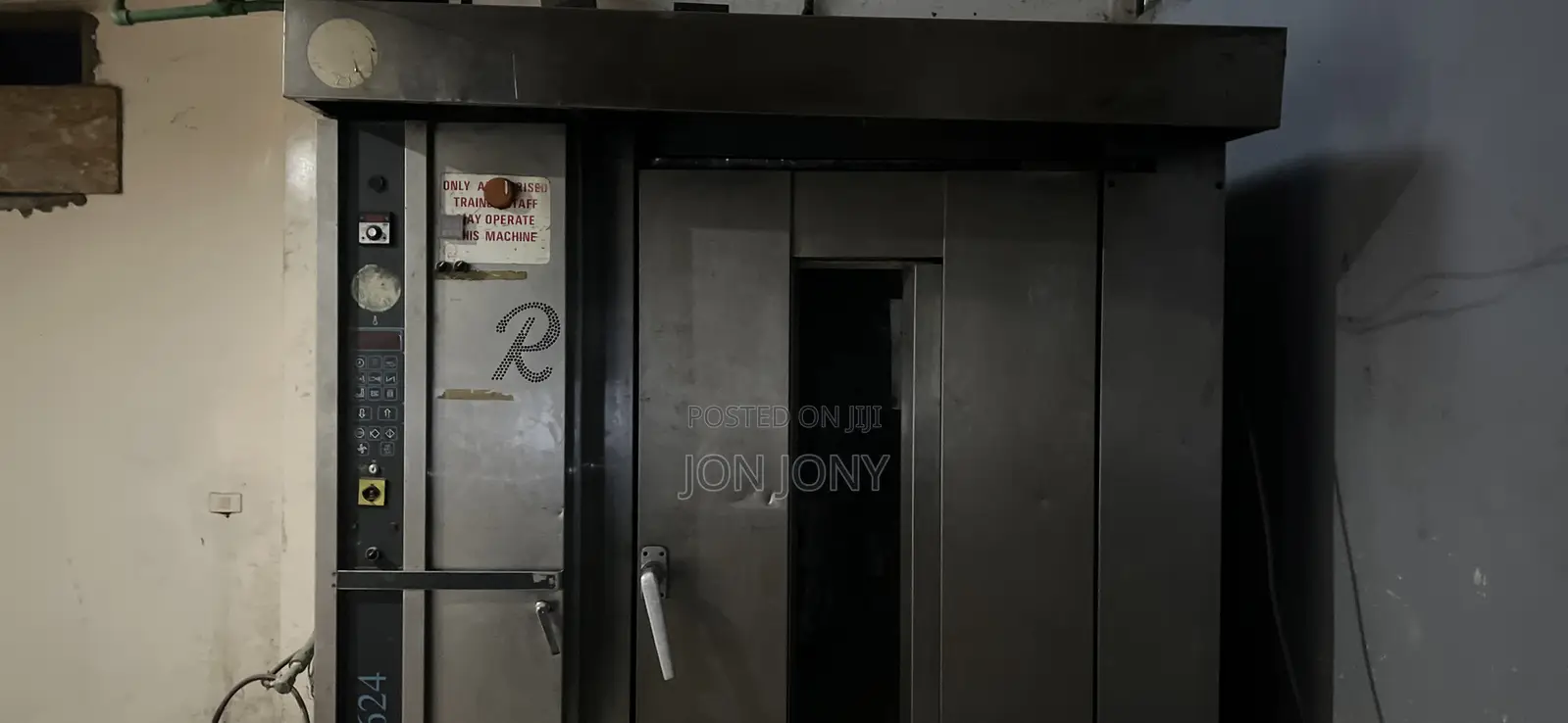 ዳቦ መጋገሪያ ,ባለ 14 ፖትራ, 10ኪሎ ማቡኪያ,54 ፖትራ , ዴክ ኦቨን, መደርደሪያ , ሶስት ባለ 14 ጋሪ