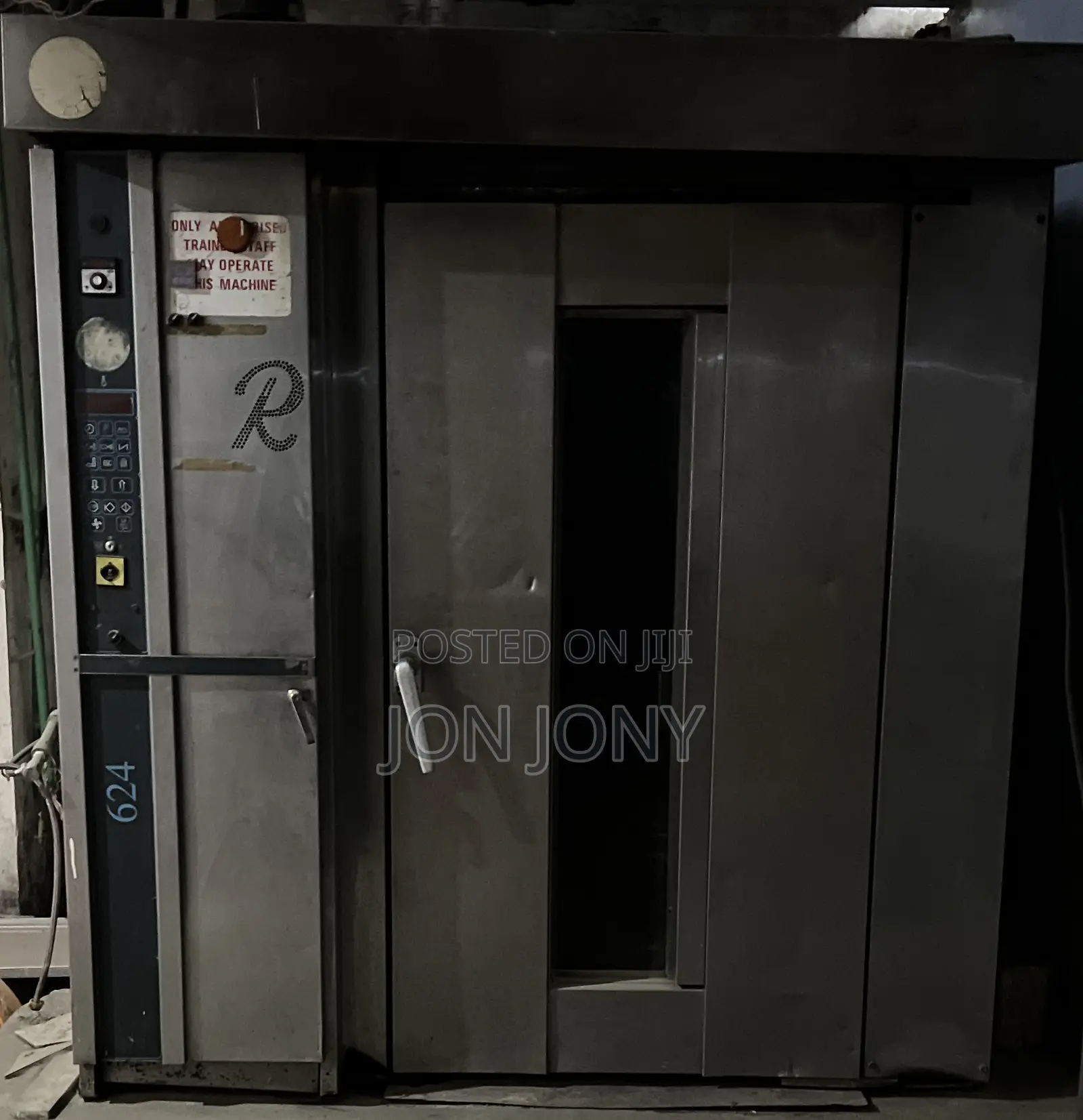 ዳቦ መጋገሪያ ,ባለ 14 ፖትራ, 10ኪሎ ማቡኪያ,54 ፖትራ , ዴክ ኦቨን, መደርደሪያ , ሶስት ባለ 14 ጋሪ