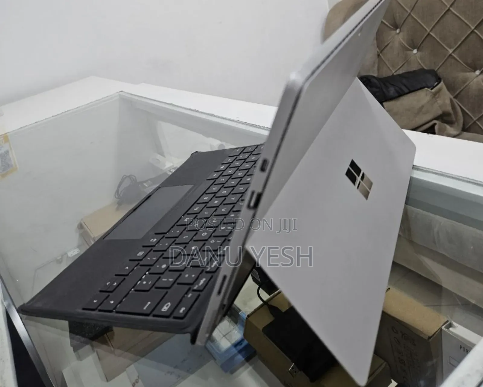 New Laptop Microsoft Surface Pro 7 8GB Intel Core I5 SSD 128GB